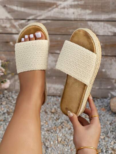 Bred passform handgjorda handgjorda virkade remssula för kvinnor Bekväma sandaler med tjock botten, sandaler för sommarlov