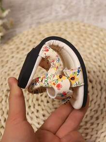 1 双加大码象牙色幼儿/小女孩闪光扣带平底凉鞋，圆头，松紧后跟，适合 3-16 岁女孩，休闲/度假/旅行，2025 年春夏新品 - 米色 - 查看 9