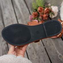 Sandalias planas de verano de estilo vintage con punta abierta, modelo 2025 - Marrón - Ver 7