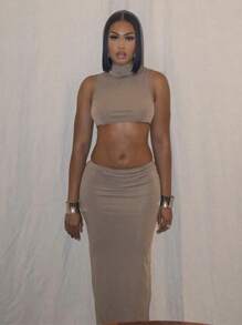 Solid Color Sleeveless Hooded Crop Top And Bodycon Maxi Skirt Set - Grey - View 3