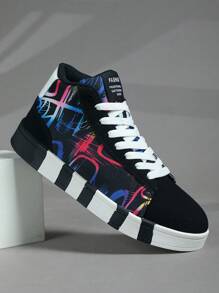 Zapatillas de deporte de mujer de suela de caucho antideslizante con estampado de grafiti en blanco y negro en contraste, de estilo clásico, personalizadas, aptas para deportes al aire libre y caminar en todas las estaciones.