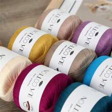 paquete de 4 madejas de hilo de seda sintética - Adecuado para ganchillo, punto, chales, bufandas, manualidades DIY, suave y apto para proyectos de primavera/verano, 50g cada una - 4 paquetes - Ver 5