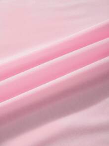 图案印花短袖圆领T恤，简约时尚，适合夏季