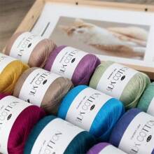 paquete de 4 madejas de hilo de seda sintética - Adecuado para ganchillo, punto, chales, bufandas, manualidades DIY, suave y apto para proyectos de primavera/verano, 50g cada una - 4 paquetes - Ver 12