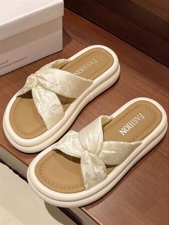 2025夏季新款女士休闲厚底拖鞋厚底复古凉鞋女防滑沙滩鞋时尚一脚蹬凉鞋百搭