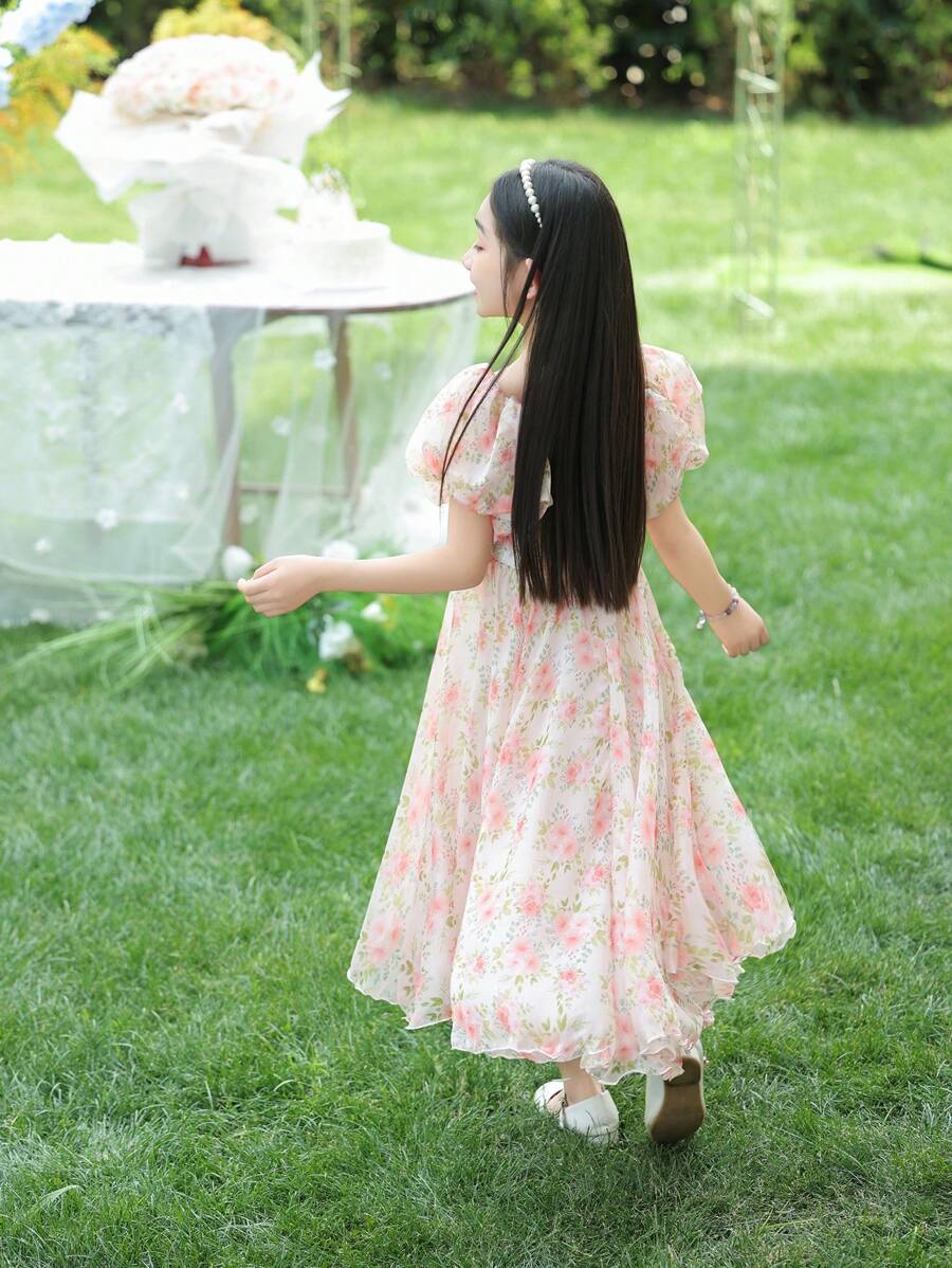 女童碎花裙公主裙海边超美儿童裙子时尚长裙沙滩裙，裙子非常高贵典雅，穿上它回头率超高