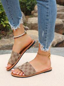 Women Casual Round Toe Plum Blossom Design Slip-On Flat Slippers