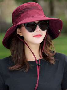 透气网眼拼接宽边运动帽，休闲户外徒步带可调节风绳（随机黑色纽扣款式，手工缝制隐藏纽扣位置误差2cm属正常现象）