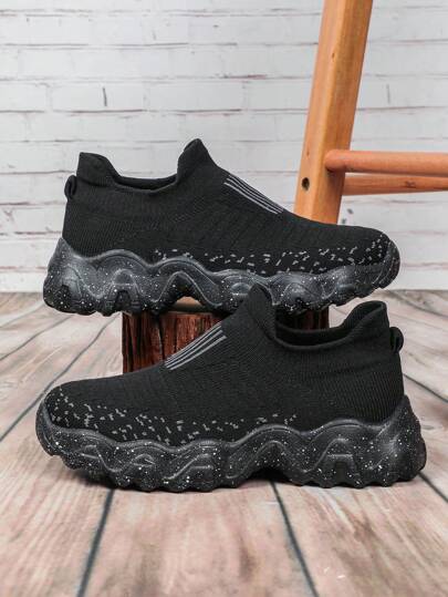 Men's Black Slip-On Sneakers For Spring & Summer, Knitted Fabric, Dot Patterned Sole, Lightweight & Breathable, Soft & Flexible, Couples Leisure/Sports Shoes, Suitable For Casual Wear, Gifts, Outdoor & Running