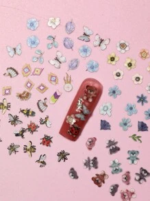 A Box Of Mixed Insect And Animal Wood Pulp Nail Ornaments, Spring Simple Nail Decoration Small Accessories, Women Choose Flowers And Animals Mixed Ornaments