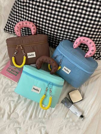 1ชิ้นกระเป๋าใส่เครื่องสำอางสำหรับผู้หญิงความจุขนาดใหญ่แบบ Color Blocking หลายชั้น กระเป๋าใส่เครื่องสำอางสำหรับเดินทางพร้อมหูหิ้ว กระเป๋าใส่เครื่องสำอางลายดอกไม้สีชมพูน่ารักพร้อมลูกไม้ กระเป๋าใส่เครื่องสำอางแบบพกพา Kawaii กระเป๋าใส่เครื่องสำอางแบบมีระบาย กระเป๋าเก็บแปรงแต่งหน้า กระเป๋าเก็บผ้าอนามัยแบบพกพาสำหรับเดินทาง ชีวิตประจำวัน, ของขวัญแต่งงาน ของขวัญเพื่อนเจ้าสาว, ของขวัญวันวาเลนไทน์, ของขวัญวันเกิด, ของตกแต่งงานแต่งงาน ถุงของขวัญคริสต์มาส กระเป๋าใส่เครื่องสำอาง อุปกรณ์จัดระเบียบเครื่องสำอาง ที่เก็บเครื่องสำอาง