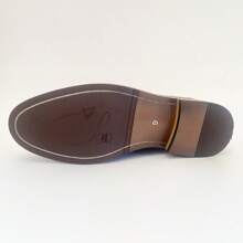 男士时尚流苏乐福鞋，橡胶防滑木底，条纹 PU 皮革鞋面，手工制作，适合婚礼、商务和休闲场合