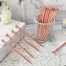 3/6 Stücke Kugelschreiber in Herzform - Schreibgeräte mit glatter Schrift, geeignet für Schule, Hochzeit & Geschenke, süßes Liebesdesign, fein zugespitzt, unverzichtbar für die Schulanfang, Stift