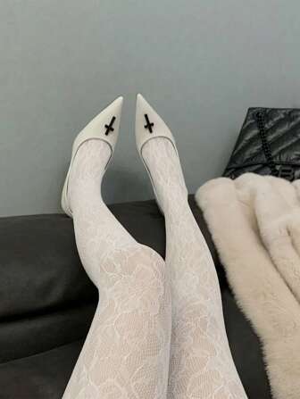 1件装新款欧美少女蕾丝镂空火辣少女风花朵图案防勾丝袜