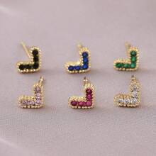 1 paire de boucles d'oreilles cloutées au cœur mini élégantes et à la mode en zircone cubique, avec plusieurs couleurs, pour le port quotidien, les rendez-vous, les cadeaux de la Saint-Valentin pour femmes