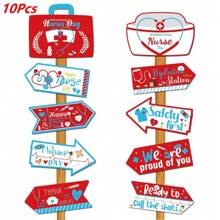Conjunto de decoraciones para la fiesta del Día de la Enfermera: Señales de carretera de madera para el césped, tarjetas de papel direccionales elegantes, creando fácilmente un ambiente festivo