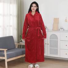 1件女士纯色长款连帽浴袍，柔软法兰绒材质，适用于浴室、卧室、泳池，四季皆宜，可作礼物，适合体重70公斤以下人士穿着。 - 彩色 - 查看 7