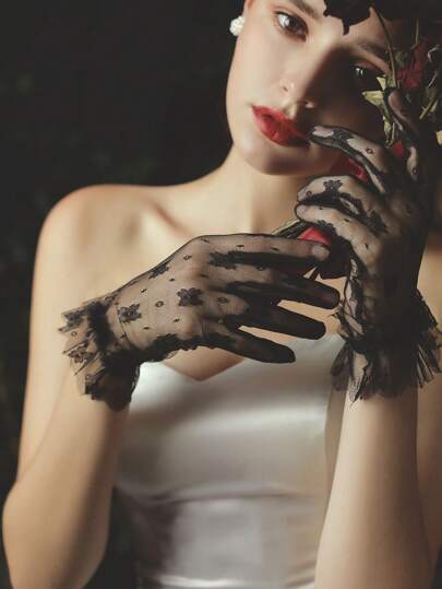 1 Pair Women Black Classic Lace Charm Gloves, Suitable For Various Formal Events, Parties, And Bridal Accessories Autumn Accessories