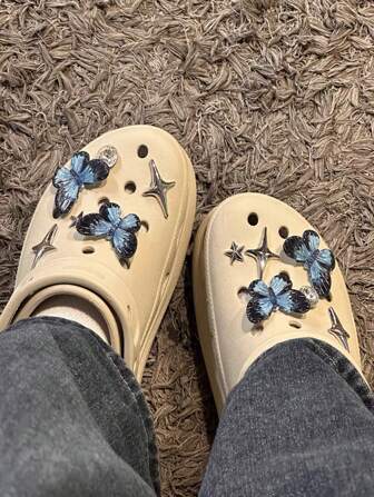 12pcs Blue Crystal Star And Butterfly Hole Decoration Hollow Out Clogs Charms (Shoes Not Included)