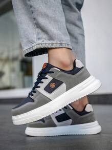 Herren Kontrastartige Patchwork Vorderseite Schnürschuhe mit dickem Plateau, leicht, lässige Sportschuhe, modisch vielseitig, runde Zehenpartie, Blumenmuster, rutschfest, Sneaker