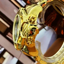 1 件男士石英表，大表盘，朋克风格小丑设计，日期显示，夜光，不锈钢表带，石英表 - 金色 - 查看 3