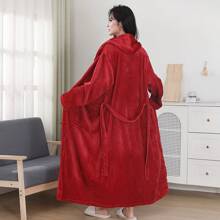 1件女士纯色长款连帽浴袍，柔软法兰绒材质，适用于浴室、卧室、泳池，四季皆宜，可作礼物，适合体重70公斤以下人士穿着。 - 彩色 - 查看 4