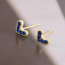 1 paire de boucles d'oreilles cloutées au cœur mini élégantes et à la mode en zircone cubique, avec plusieurs couleurs, pour le port quotidien, les rendez-vous, les cadeaux de la Saint-Valentin pour femmes