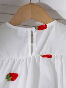 2pcs Young Girl Cute Strawberry Print White Short Sleeve Top + Denim Shorts Set, Lightweight Summer - White - View 9