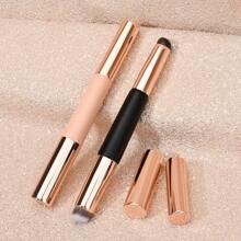 1pc Double-Headed Silicone Lip Brush With Cap, Concealer Brush, Foundation Brush, Multi-Purpose Makeup Brush, Silicone Lipstick Brush, Dust-Proof With Cap, Portable & Hygienic, Concealer Brush & Smudger, Soft & Flexible, Travel-Friendly