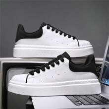 Neue weiße Sneaker mit dicker Sohle, & vielseitigem Design, weiche und bequeme Innenfütterung, wasserfestes Oberleder, rutschfeste Außensohle, bequem, geeignet für Outdoor, Lässig und Sportbekleidung