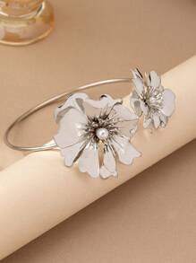 1pc Elegant Luxury High-Quality Stainless Steel 3D Flower With Pearls Gold Bracelet, Sweet Fashion Versatile Luxury Petal Jewelry Suitable For Women Party, Banquet And Daily Wear - Elegant Style - View 9