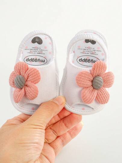 女婴夏季凉鞋，花朵蝴蝶结装饰，软底，适合婚礼、正式场合、新生儿、幼儿、婴儿床、连衣裙等各种场合。