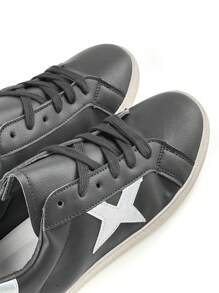 超纖軟皮小白鞋百搭休閒鞋女單鞋春款鞋底做舊星星板鞋