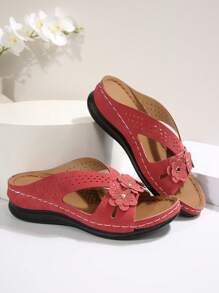 Women's Fashion Summer New Angola Red Platform Wedge Sandals, Red Criss-Cross Hollow Slippers With Metal Decor, Laser Cutting Hollow Crafted Breathable Comfortable Casual Beach Shoes For Summer Holiday