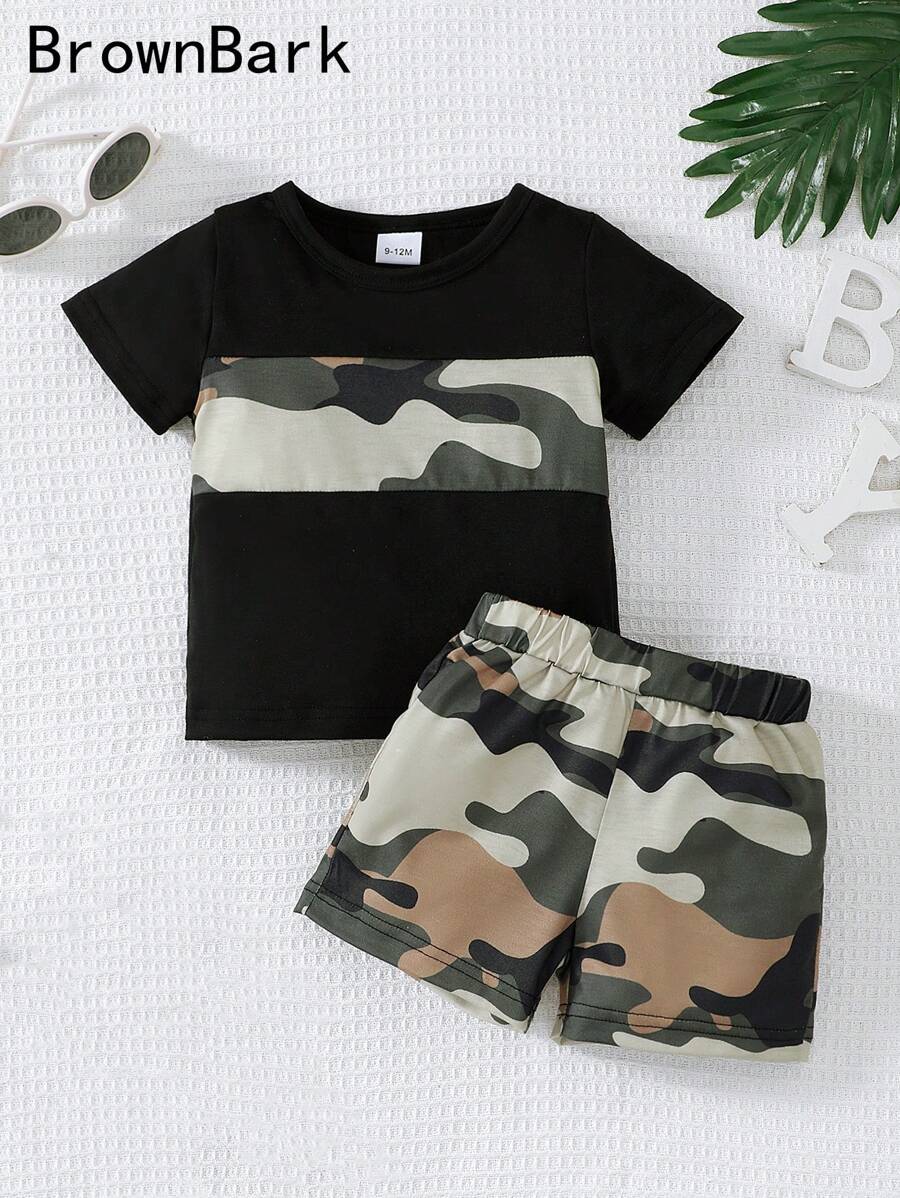 BrownBark Set de 2 piezas de camiseta de manga corta con parche de camuflaje + pantalones cortos para bebé niño, ropa de verano suave y cómoda, adecuada para el uso durante el Ramadán - Multicolor - Ver 1