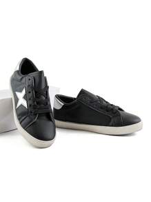 超纖軟皮小白鞋百搭休閒鞋女單鞋春款鞋底做舊星星板鞋