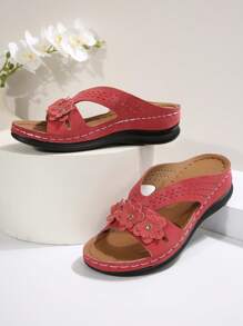 Women's Fashion Summer New Angola Red Platform Wedge Sandals, Red Criss-Cross Hollow Slippers With Metal Decor, Laser Cutting Hollow Crafted Breathable Comfortable Casual Beach Shoes For Summer Holiday