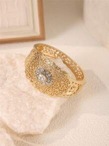 1pc Hollow Flower Shape Alloy Bracelet, French Vintage Court Style, Moroccan Luxurious Open Design Bangle, Retro Bridal Wedding Party Holiday Arm Jewelry Valentine's Day Accessories