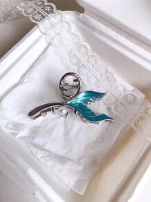 1pc Women's Minimalist & Elegant High-Grade Pearl Blue Fish Tail Hair Clip Accessory