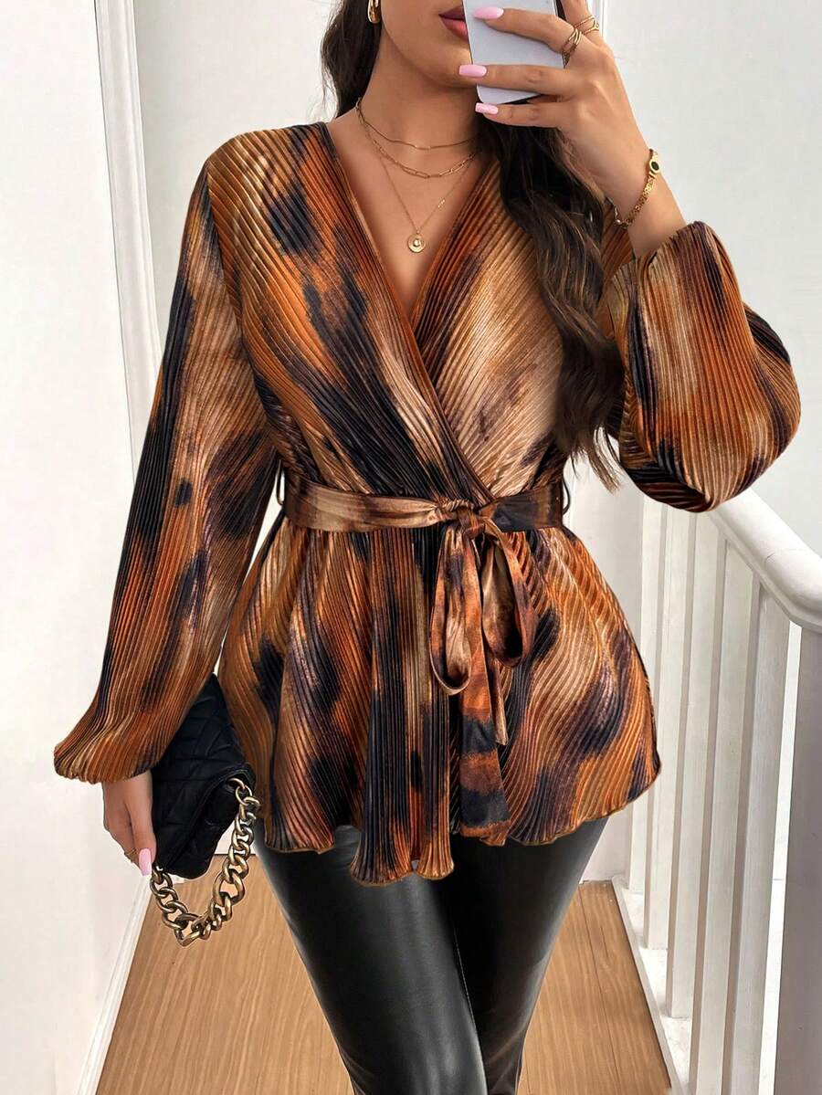 Blusa de mujer con cuello en V cruzado, cintura ceñida y vuelo, en estilo de teñido anudado y degradado de acuarela, para primavera - Café integral - Ver 1