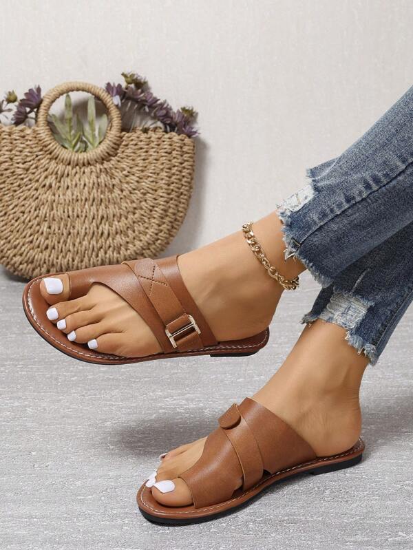 Chinelos femininos da moda, sandálias de tiras, personalizados, chinelos de praia antiderrapantes, sapatos baixos para atividades ao ar livre, sandálias casuais femininas