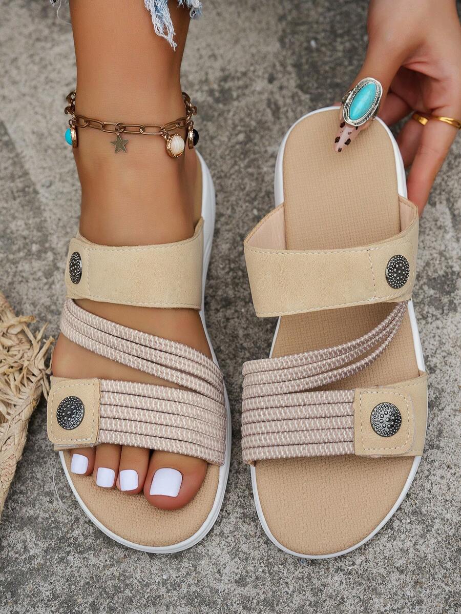 2026春夏新款女士平底凉鞋，舒适防滑休闲沙滩拖鞋，大码坡跟可调节绑带