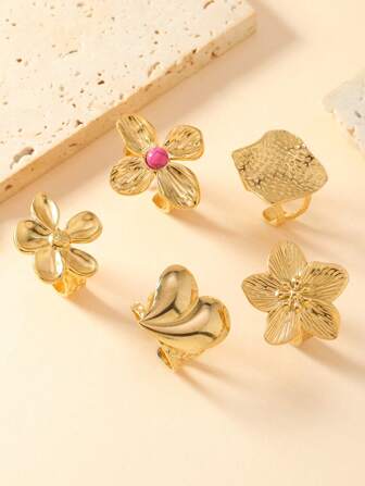 1 件奢华夸张金色金属 3D 心形与几何花朵开口戒指，适合女性日常搭配、礼物和派对场合