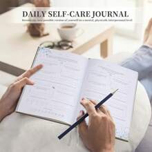 1 件梦幻星月主题自我护理日记，个性化纸质笔记本成人自我护理日记，用于和反思 - 英文每日感恩计划，乐观积极硬面笔记本 - 彩色 - 查看 3