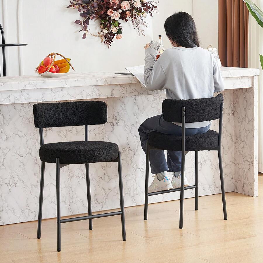 Fumahaus Set Of 2 Black Furry Bar Stool With Metal Black Frame Modern Sherpa Upholstered Dining Chairs With Padded Seat Industrial Counter Stool For Home Bars Kitchens Cafes Lounges Luxurious Kitchen Chairs Room Decor.Black - 黑色 - 查看 1