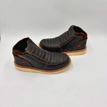 BOTA COMODA PARA HOMBRE, DE PIEL GENUINA, ,MODELO CASUAL O DE DESCANSO, LIERO Y ANTIDERRAPANTE EN COLOR CAFE - Café - Ver 2
