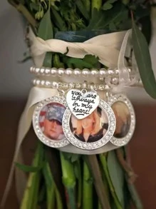 1pc Bridal Bouquet Multi Photo Charm, Bridal Bouquet Memory Charm , Bridal Shower Gift, Personalized Brooch Bouquet Charm,Personalized Gift For Bride - Wedding Bouquet Charm Custom Photos - Bridal Bouquet Photo Charm - Wedding Memory Bouquet Charm - Wedding Gift,Birthday Gift, Anniversary Gift, Valentine's Day Gift, Father's Day Gift, Mother's Day Gift, Gift For Him/Her,Durable,Colorful,Cute,Adorable,Funny,Kawaii,Y2K,Stylish,Unisex,Casual,Custom,Personalized,Unique,Customized,Ideal Gifts For Him,Ideal Gifts For Her,Her,Boyfriend,Girlfriend,Family,Friends,Children,For Anniversaries,For Valentine's Day,For Mother's Day,For Birthdays,For Children's Day,For Father's Day,For Graduation,For Weddings,For Housewarming