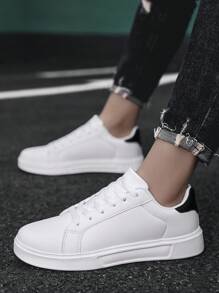 春季新款大码男士休闲硫化鞋，百搭白色运动鞋，皮革鞋面，防水防滑，时尚年轻学生款