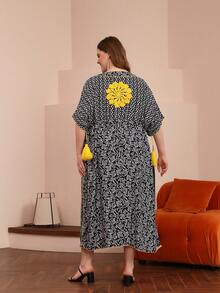 花卉印花阿拉伯优雅连衣裙，配流苏领带蝙蝠袖，时尚与创意，2025 年春夏，斋月 - 寶藍色 - 查看 6