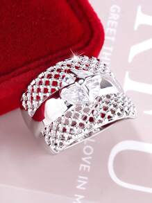 1pc Elegant Minimalist Hollow Heart Shaped Wide Band Ring, Suitable For Women As Birthday, Anniversary, Valentine's Day, Meeting Girlfriends